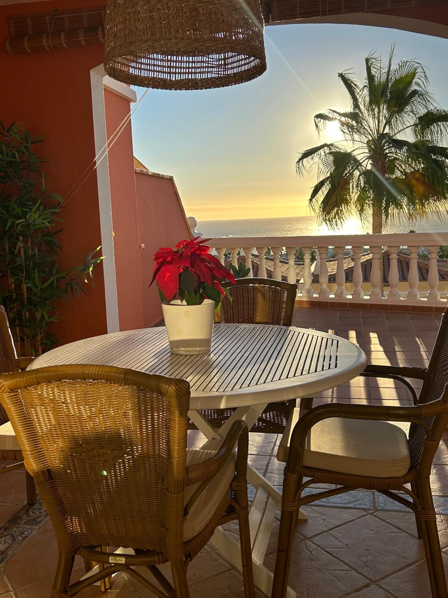 Playa Del Duque-Amazing Views 2 Bedroom Costa Adeje Dış mekan fotoğraf