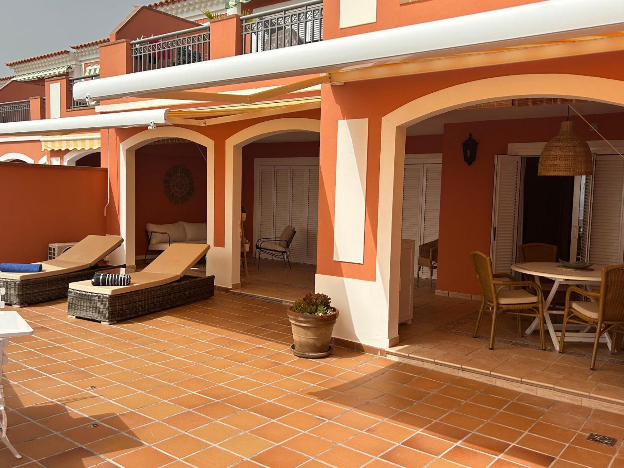 Playa Del Duque-Amazing Views 2 Bedroom Costa Adeje Dış mekan fotoğraf